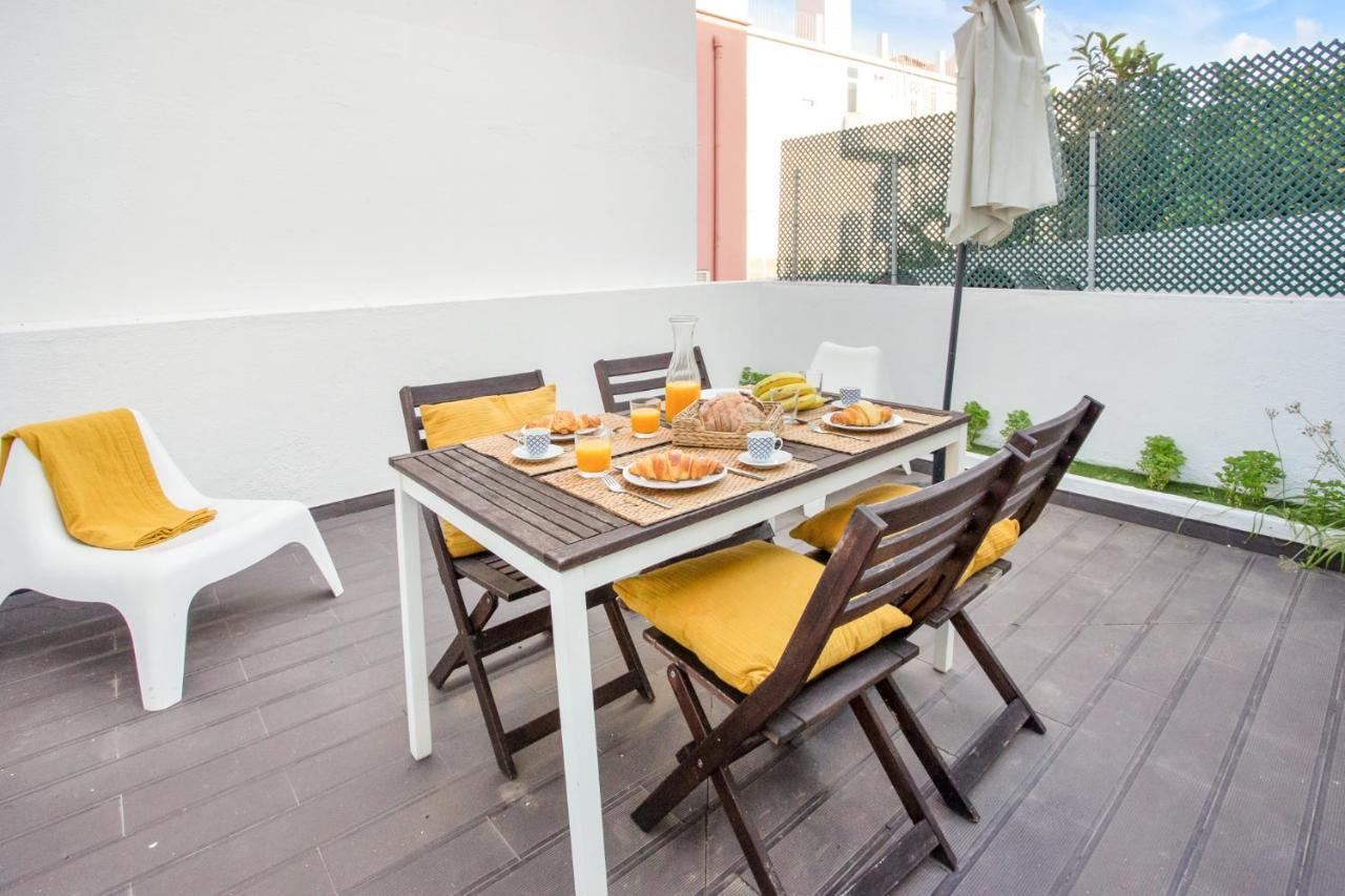 Modern 2 Bedroom Apartment In Estrela With Outside Terrace! Amazing For Families, Couples, Friends Lisboa Exterior foto